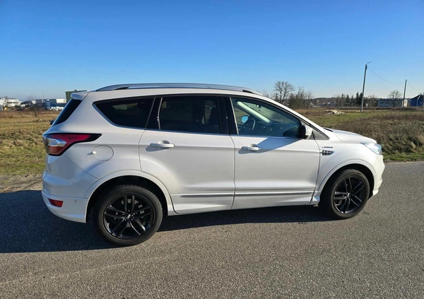 Ford Kuga cena 92500 przebieg: 82000, rok produkcji 2017 z Garwolin małe 466